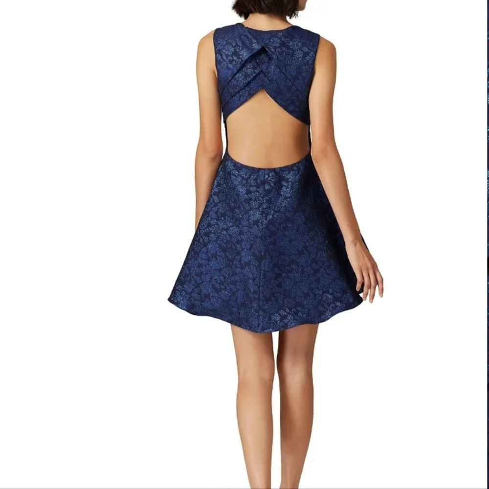 ❗️LOVE BY THIA BLU DRESS - Picture 5 of 8